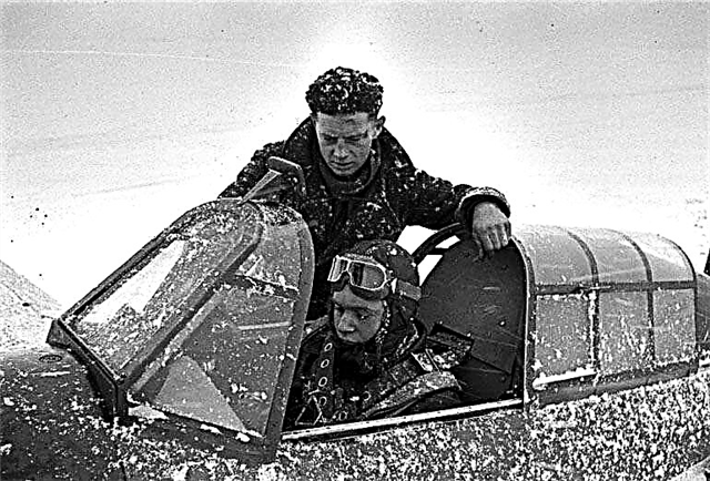 הרכב: גיבור המלחמה הגדול (WWII) - אלכסנדר איבנוביץ 'פוקרישקין